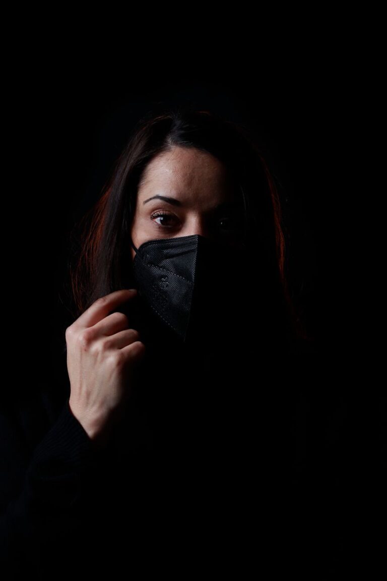 Mascarillas FFP2: el estándar de oro entre lujo y protección frente a Hantavirus (cepa Andes) y variantes COVID-19 en 2026